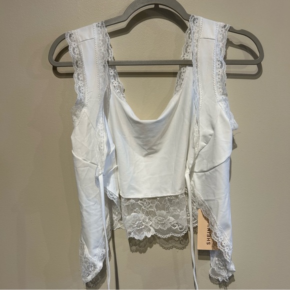 Lace Patchwork Bowknot Top - Picture 3 of 3